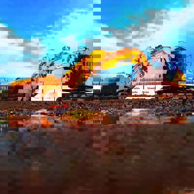 Plant & Machinery Case Excavator